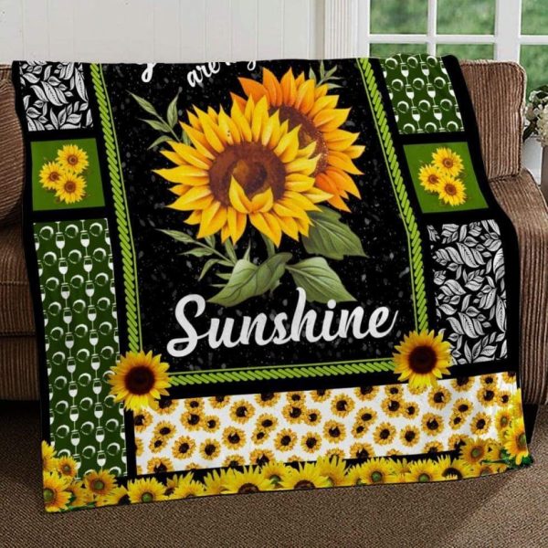 You Are My Sunshine Fleece Blanket Great Gift For Mom - Image 3